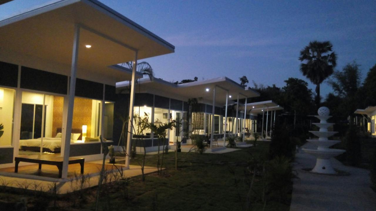 Bluemoon Riverside Phibun Mangsahan Dış mekan fotoğraf