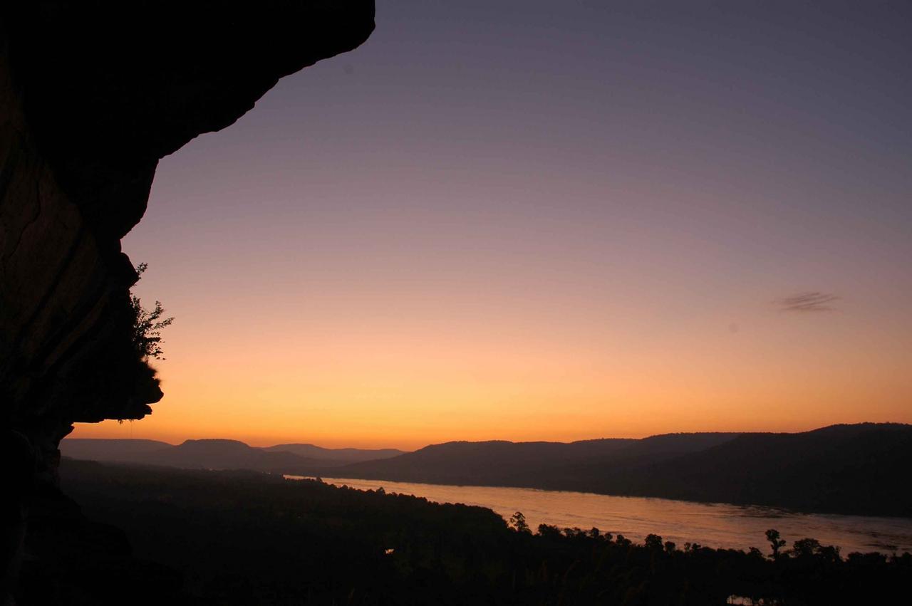 Bluemoon Riverside Phibun Mangsahan Dış mekan fotoğraf